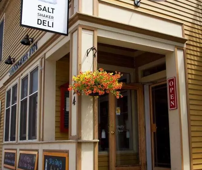 Salt Shaker Deli & Inn
