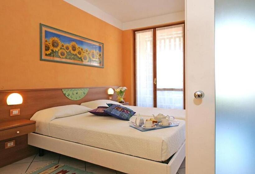 Blue Lake Residence   Bardolino