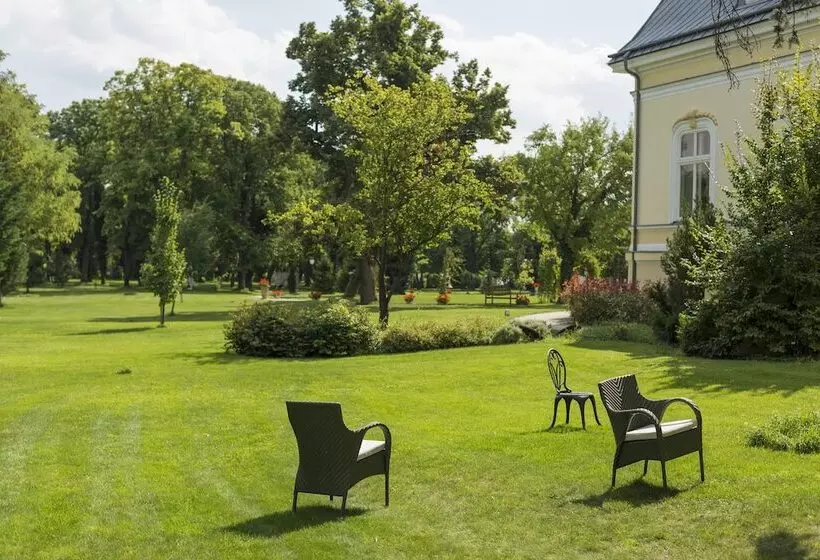 Hotelli Château Amade