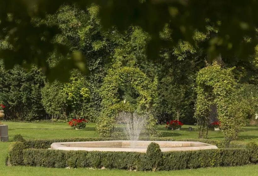 Hotelli Château Amade