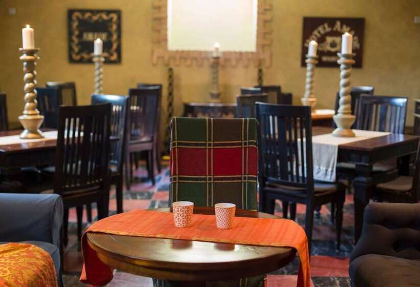 בית מלון כפרי Château Amade