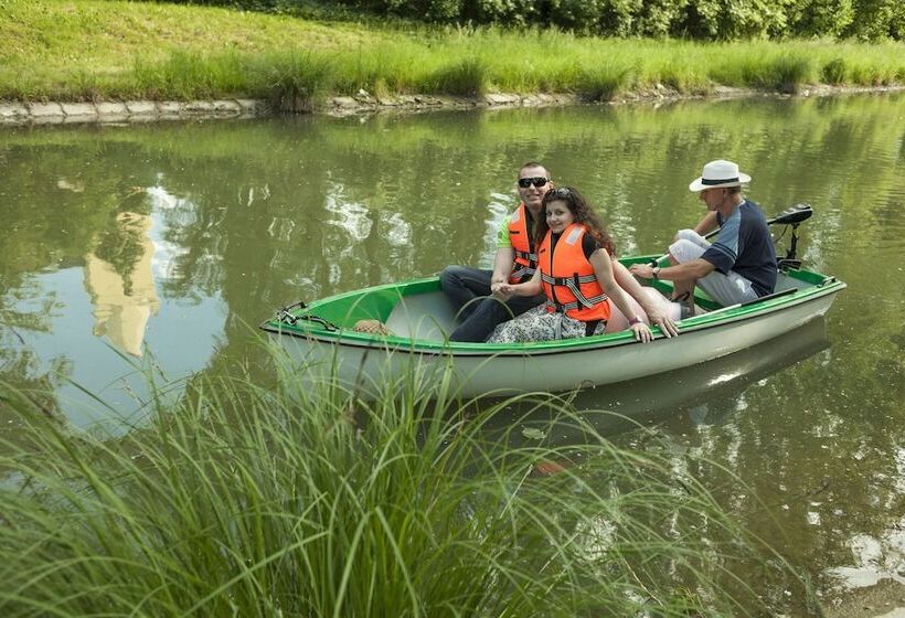 בית מלון כפרי Château Amade