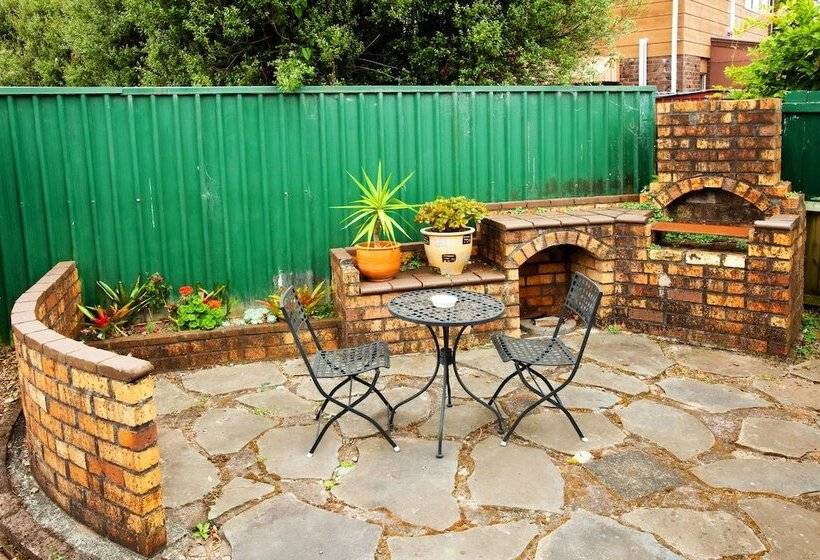 Мотель Monument Motor Lodge Papakura