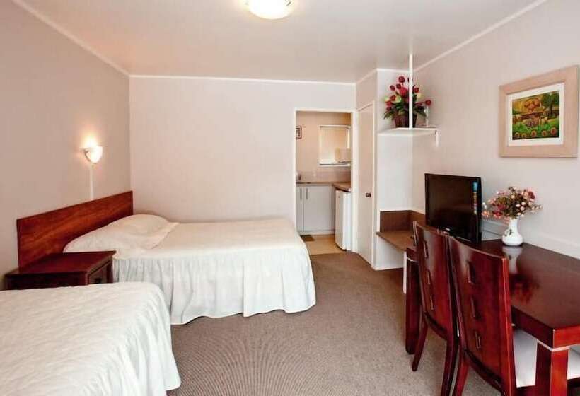 Мотель Monument Motor Lodge Papakura