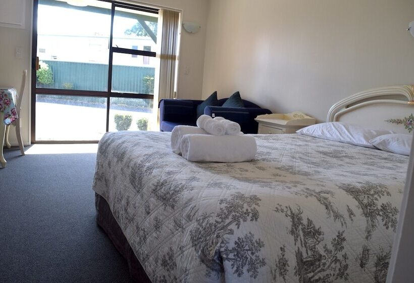 Мотель Monument Motor Lodge Papakura