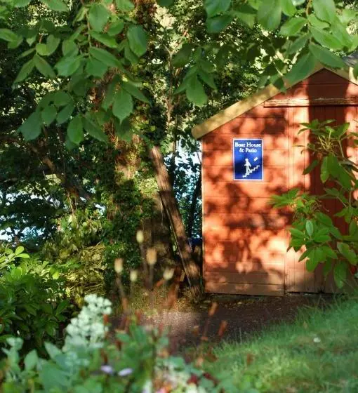 The Grove Lodge Guesthouse