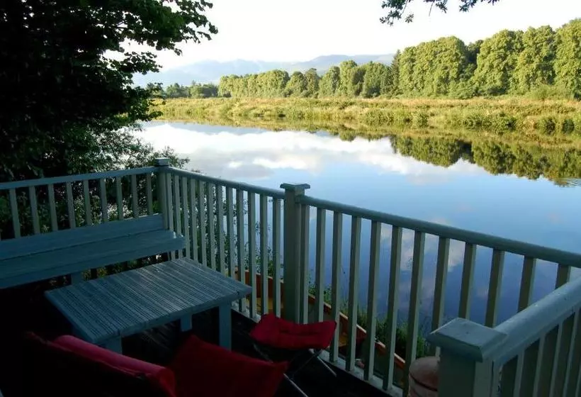 The Grove Lodge Guesthouse