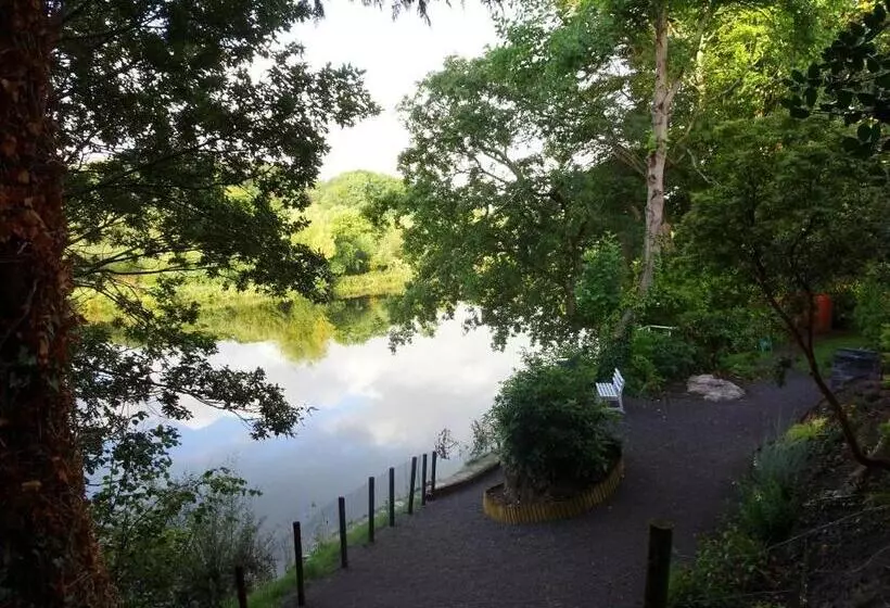 The Grove Lodge Guesthouse