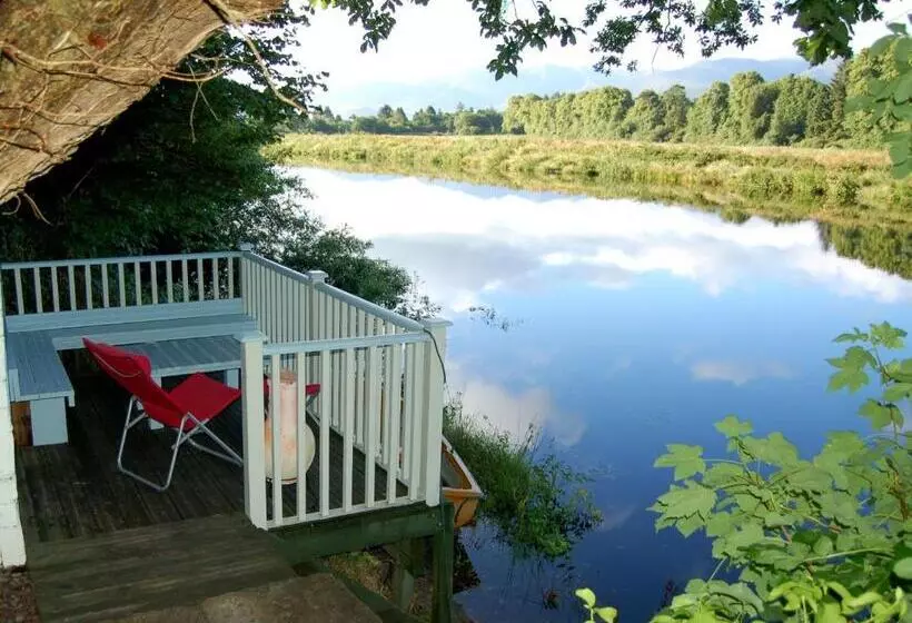 The Grove Lodge Guesthouse