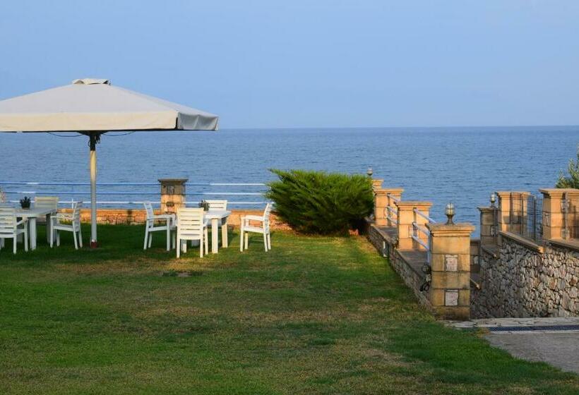 Alexandros Seaside Family Apartments & Villas Paradise, 7 From Petalidi