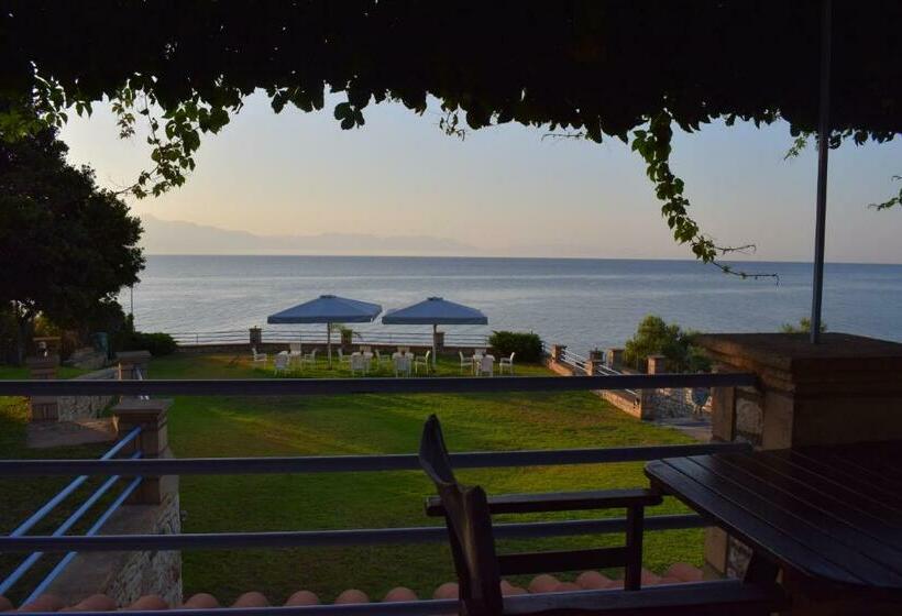 Alexandros Seaside Family Apartments & Villas Paradise, 7 From Petalidi