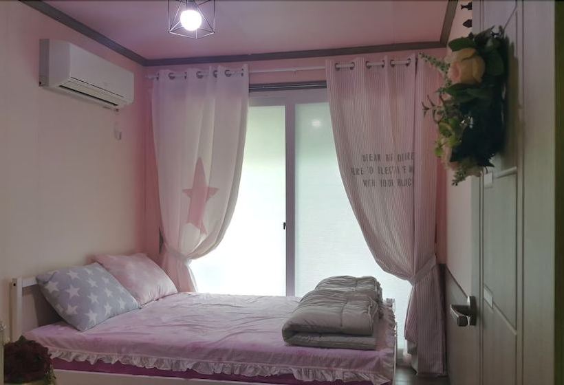 Cool Cool House Hostel