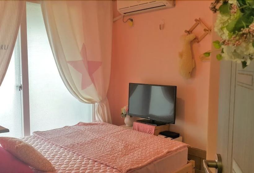 Cool Cool House Hostel