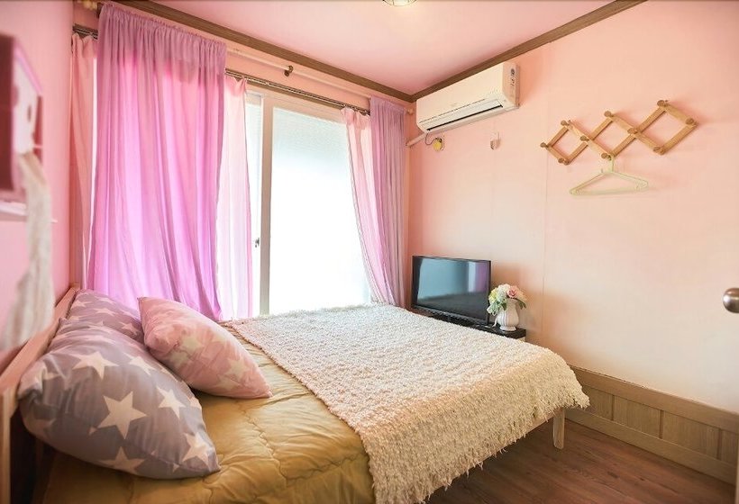 Cool Cool House Hostel