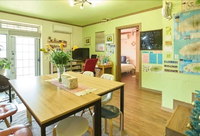 Cool Cool House Hostel