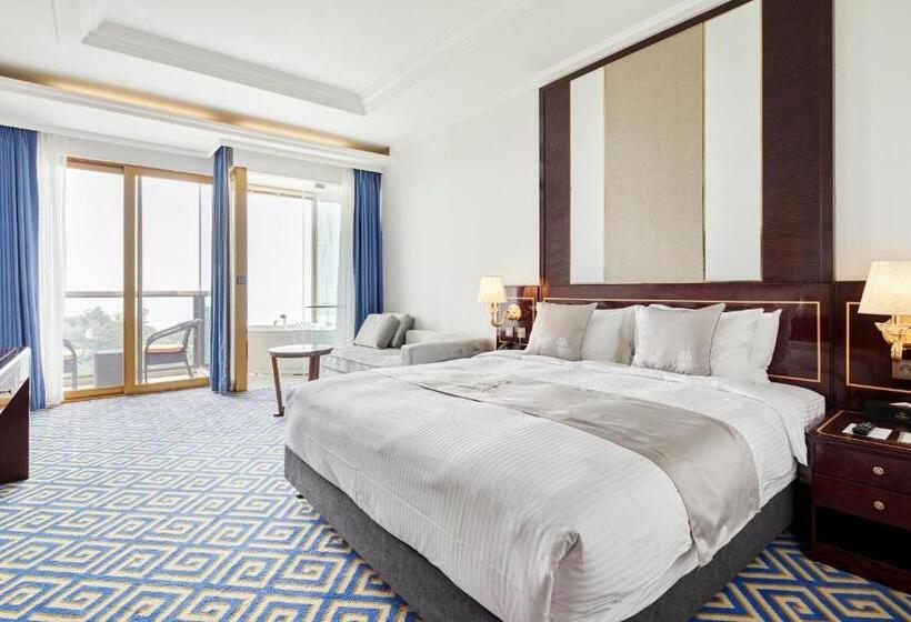 Goldone Hotel & Suites