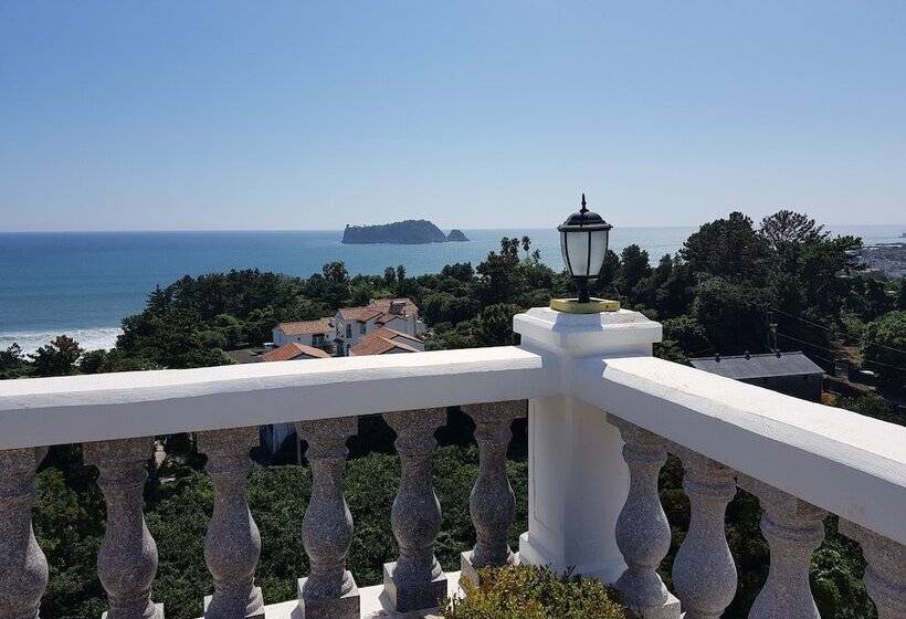 Goldone Hotel & Suites