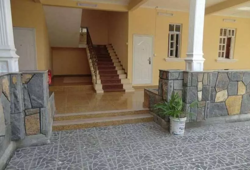 هتل Auberge Les Lilas