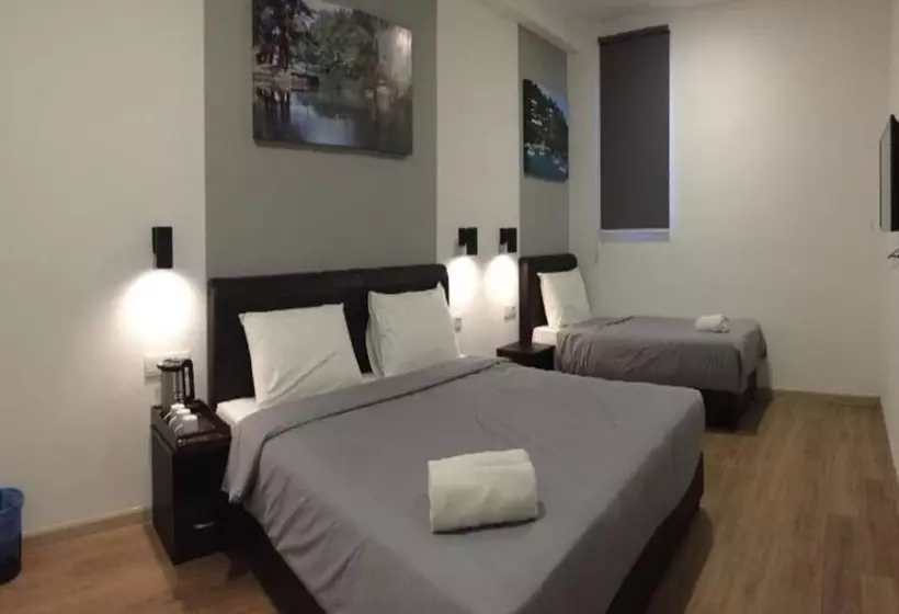 هتل Carlton Inn Bukit Ubi