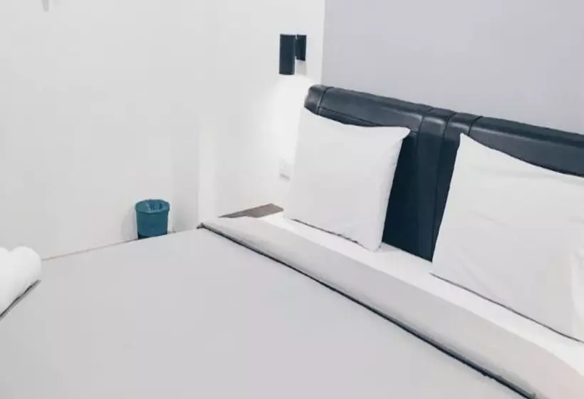 هتل Carlton Inn Bukit Ubi