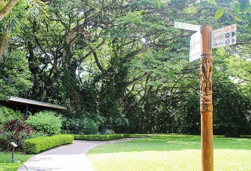 ホテル Crowne Plaza Residences Port Moresby, An Ihg