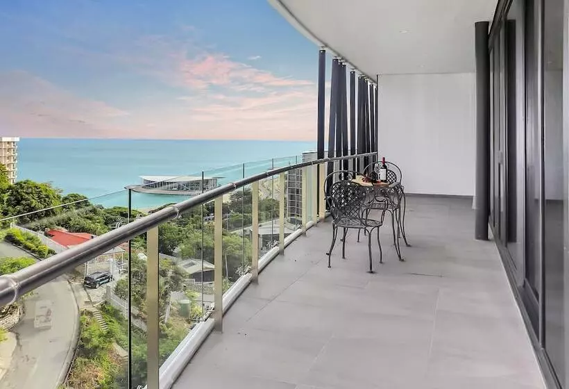 ホテル Crowne Plaza Residences Port Moresby, An Ihg