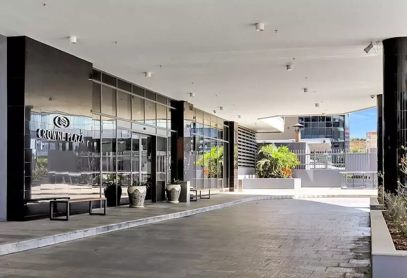 ホテル Crowne Plaza Residences Port Moresby, An Ihg