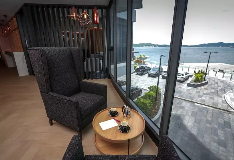 ホテル Crowne Plaza Residences Port Moresby, An Ihg