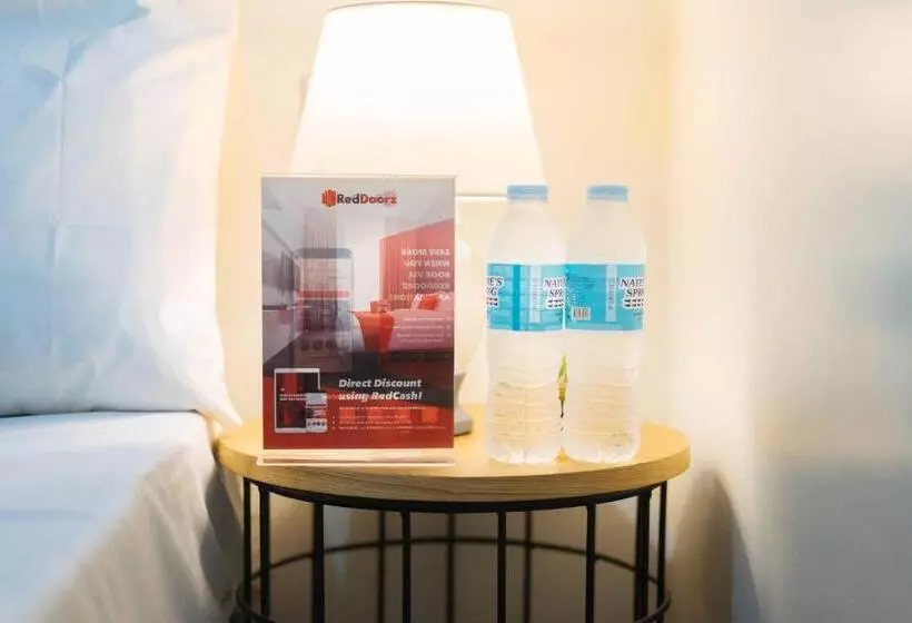 Hotelli Reddoorz Near G Mall Bajada