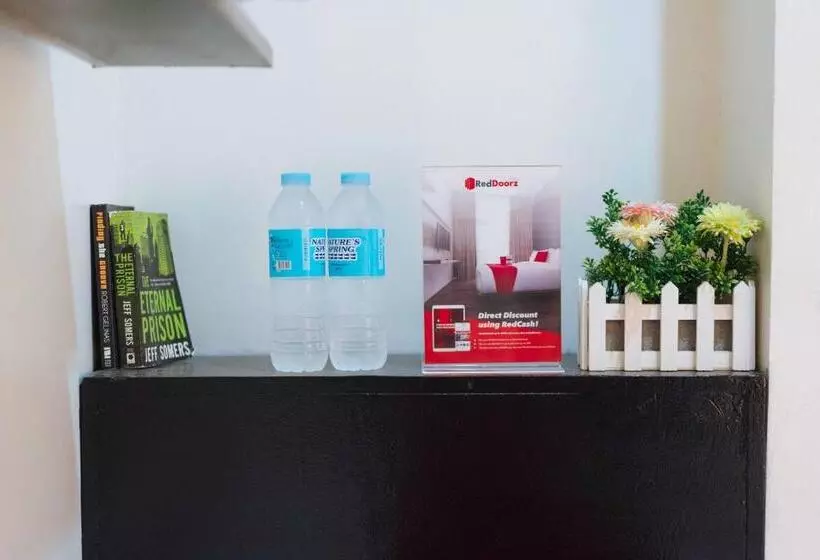 Hotelli Reddoorz Near G Mall Bajada