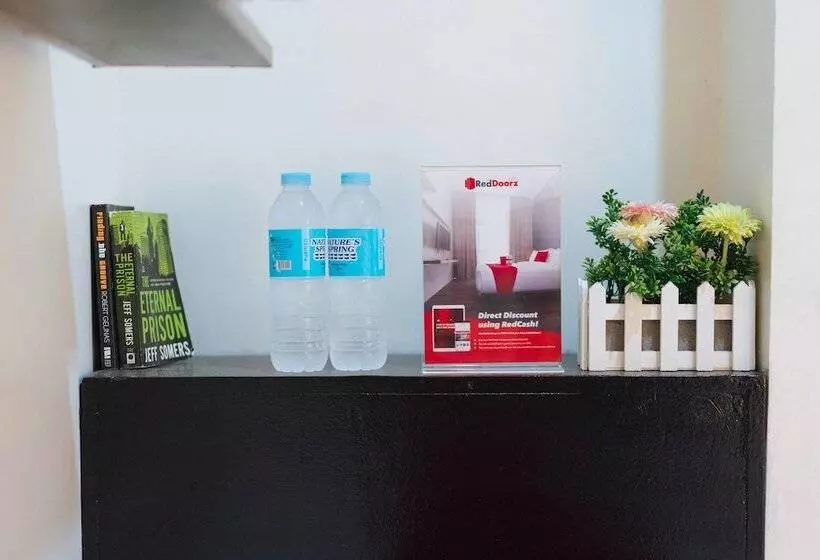 Hotelli Reddoorz Near G Mall Bajada