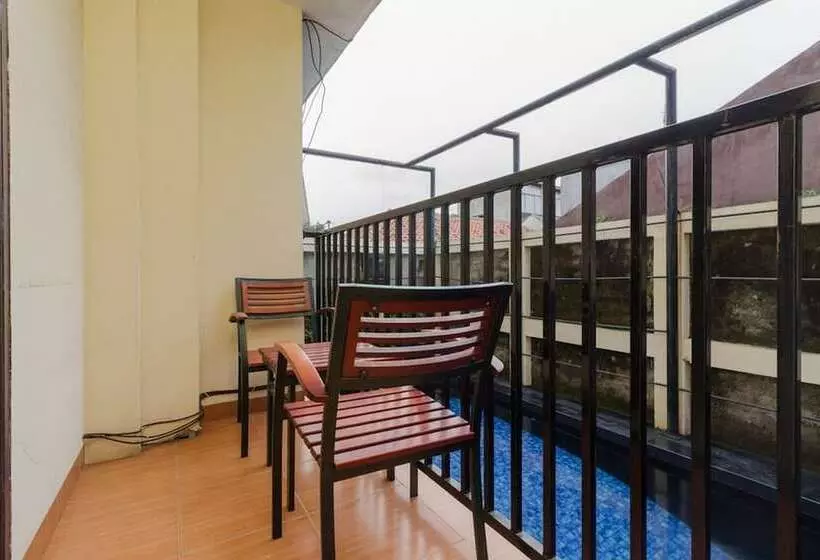 Hotelli Reddoorz Premium @ Ampera Raya 2