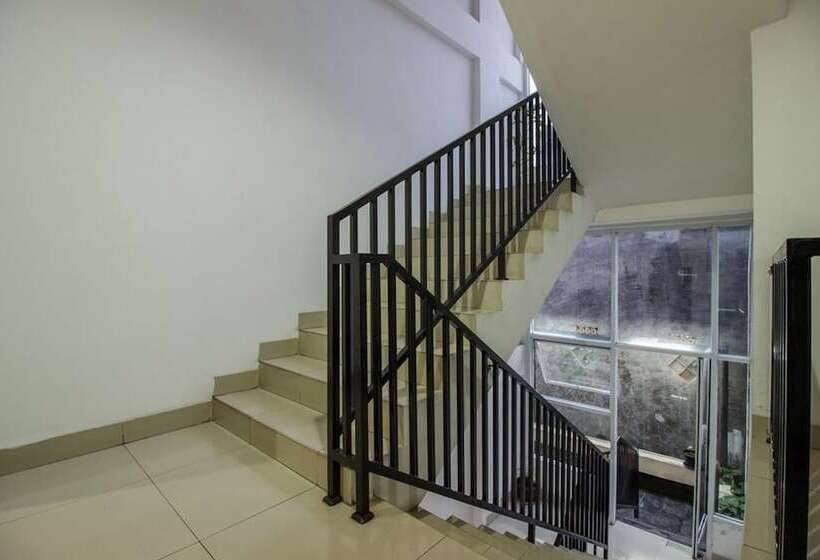 בית מלון כפרי Reddoorz Premium @ Ampera Raya 2