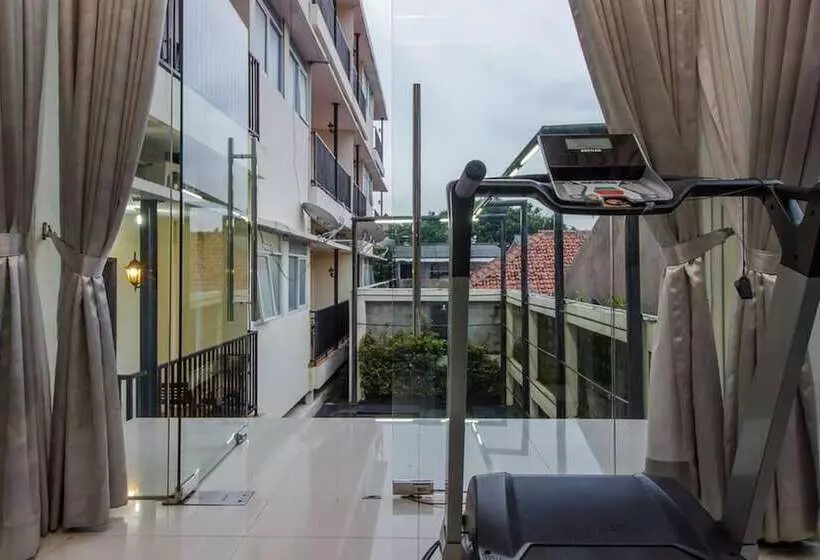 Hotelli Reddoorz Premium @ Ampera Raya 2