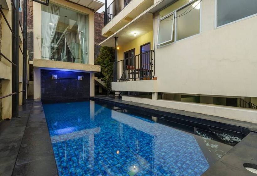 בית מלון כפרי Reddoorz Premium @ Ampera Raya 2