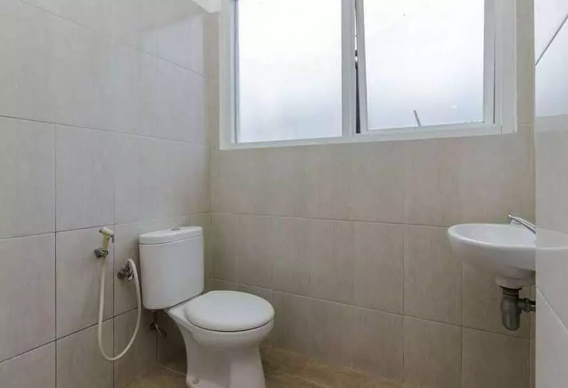 Hotelli Reddoorz Premium @ Ampera Raya 2