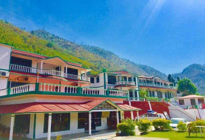 Hotel Shangrila Resorts By Raatri