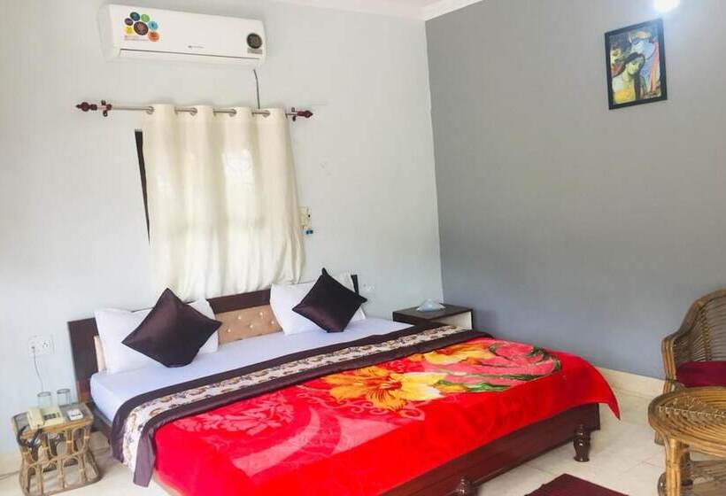 Hotel Shangrila Resorts By Raatri