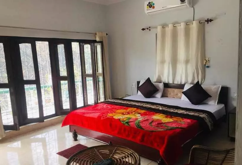 Hotelli Shangrila Resorts By Raatri