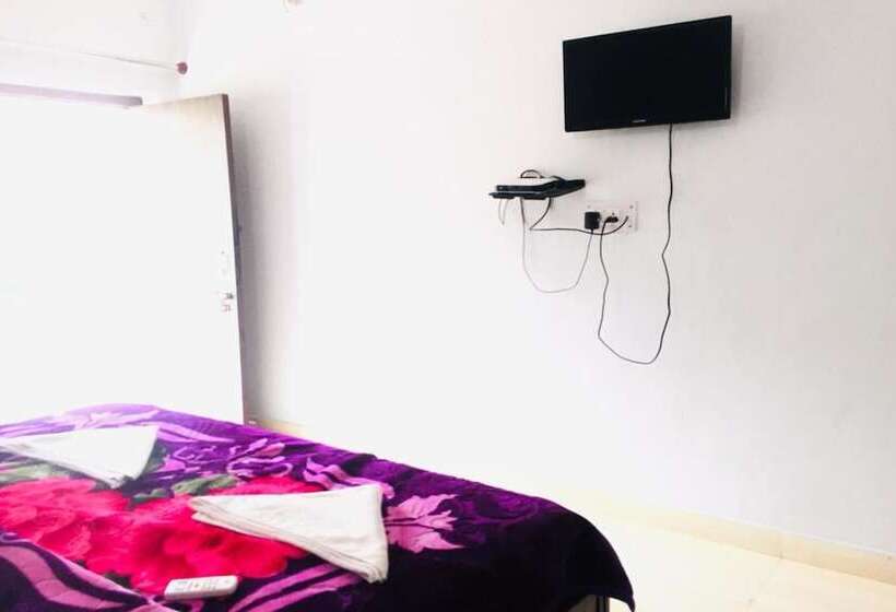 Hotel Shangrila Resorts By Raatri