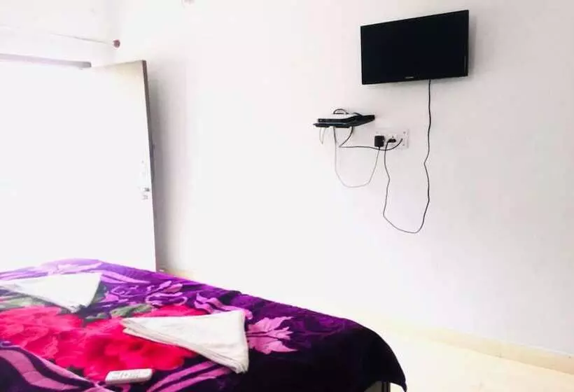 Hotelli Shangrila Resorts By Raatri