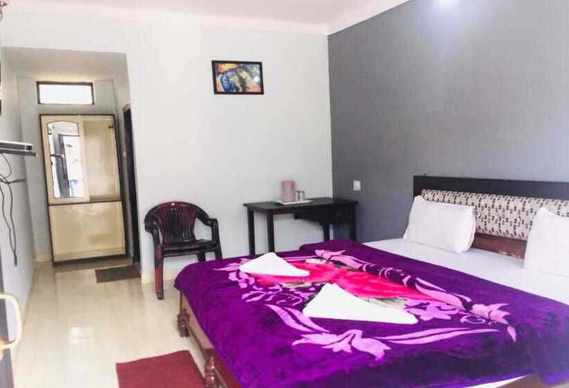 Hotel Shangrila Resorts By Raatri