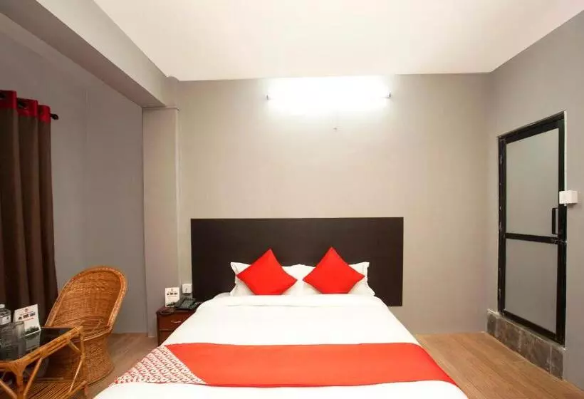 هتل Yunik By Oyo Rooms