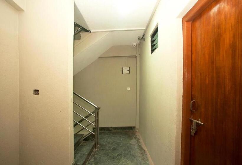 هتل Yunik By Oyo Rooms