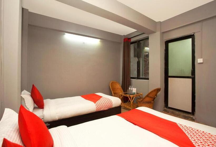 هتل Yunik By Oyo Rooms