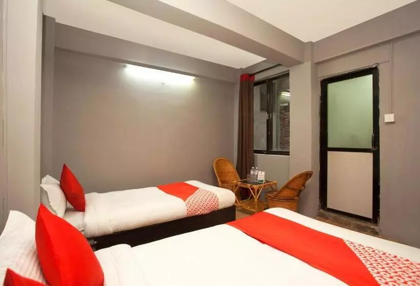 هتل Yunik By Oyo Rooms