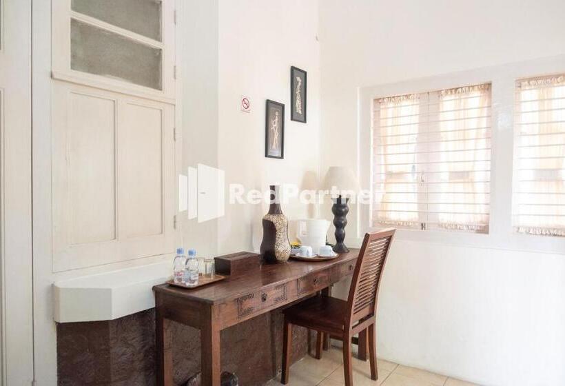 פנסיון Monginsidi Guest House Syariah Malioboro Yogyakarta Mitra Reddoorz