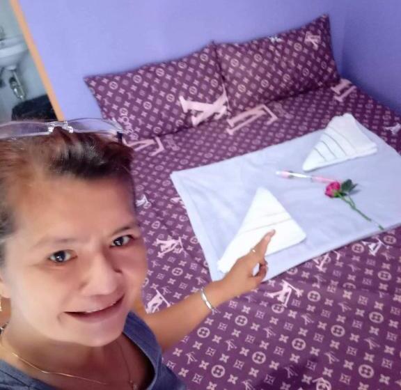 Пансион Purple Guesthouse