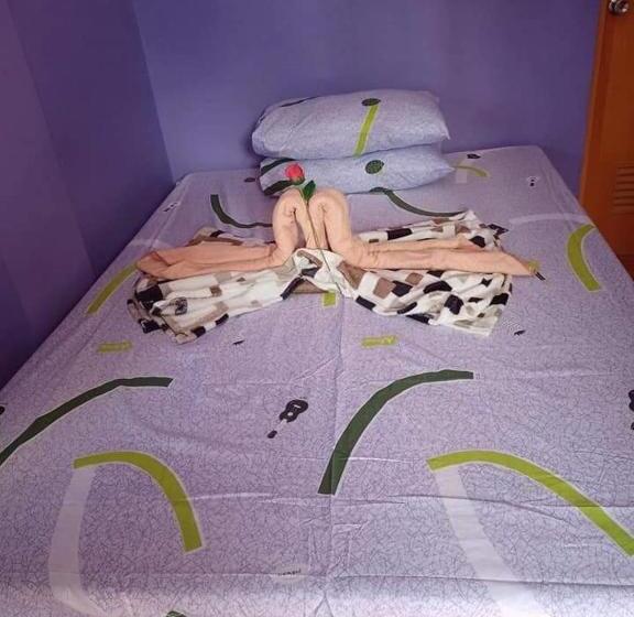 Pensione Purple Guesthouse