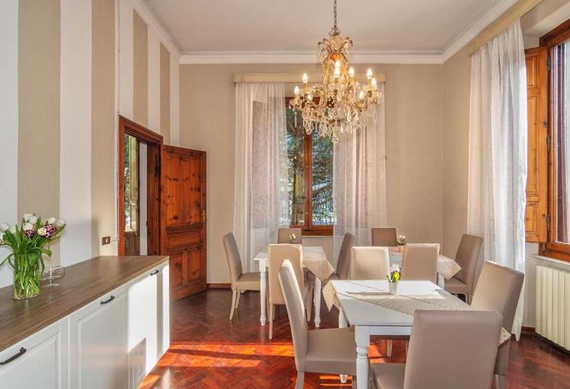 تختخواب و صبحانه Villa Ricci Suites